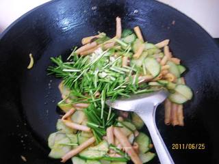 Stir-fried Sea Intestine with Cucumber recipe