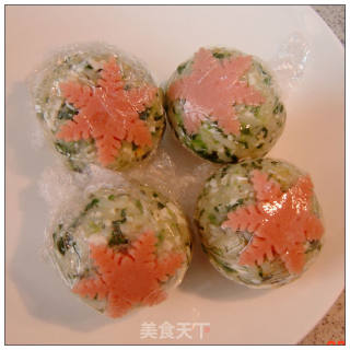 Change Brings Surprises-----snowflake Spinach Rice Ball recipe