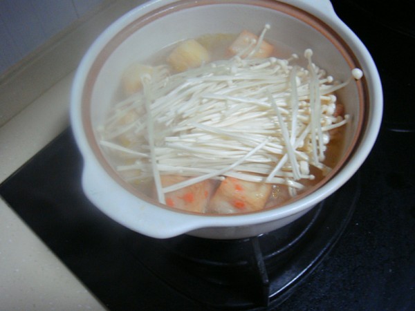 Fish Tofu Stewed Mushroom Soup recipe