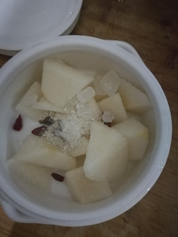 Snow Pear Soup with Rock Sugar Tremella recipe