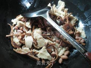 Peanut Rice Tea Tree Mushroom Baked Bran recipe