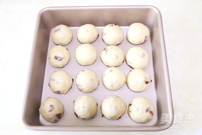 Cranberry Milk Steak Bun recipe