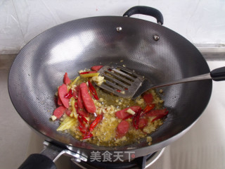 Sausage Stir-fried Grey Dish recipe