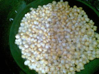 Simple and Delicious Classic Snack-golden Corn recipe