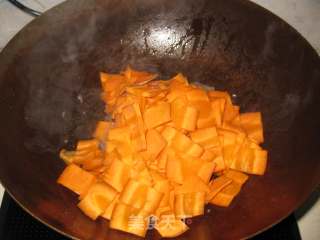 Stir-fried Beef with Carrots recipe