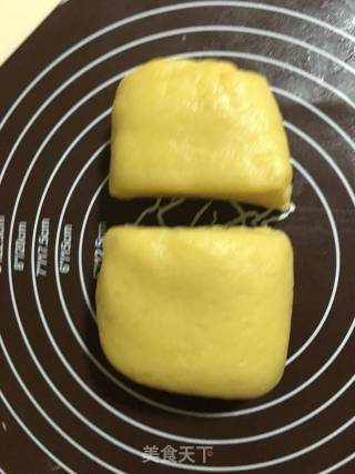 #四节baking Contest Cum is Love to Eat Festival#rose Flower Bean Paste Pie recipe