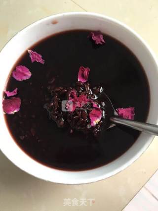 Rose Black Rice Porridge recipe