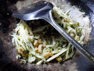 Stir-fried Winter Bamboo Shoots with Kaiyang Pickle recipe