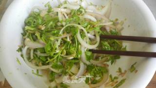 White Shrimp Skin Mixed with Onion recipe