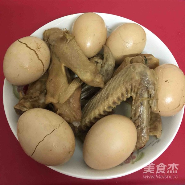 Braised Chicken Feet, Braised Bones in Sauce, Braised Eggs, A Pot of Braised Water recipe