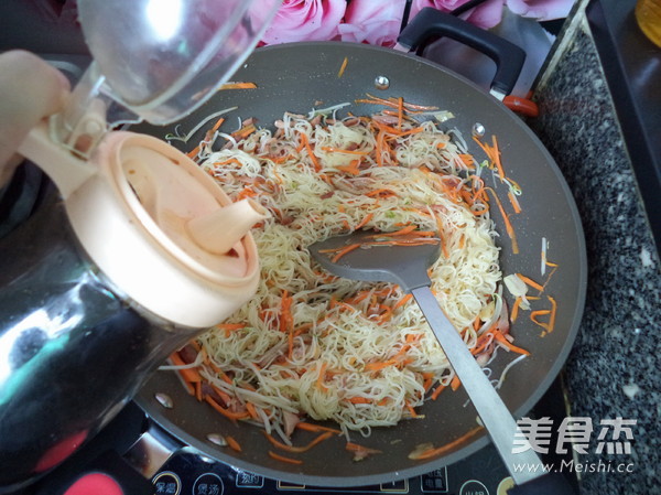 Three Shreds Fried Rice Noodles recipe