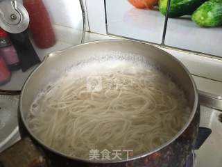 Fried Noodles with Shrimp and Eel recipe