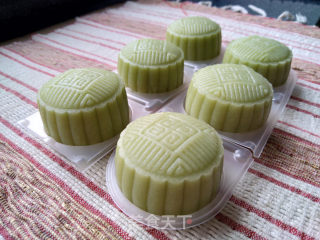 Custard Snowy Mooncakes recipe