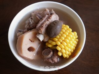 A Home-cooked Soup to Relieve Stress-----stewed Pork Ribs with Lotus Root recipe