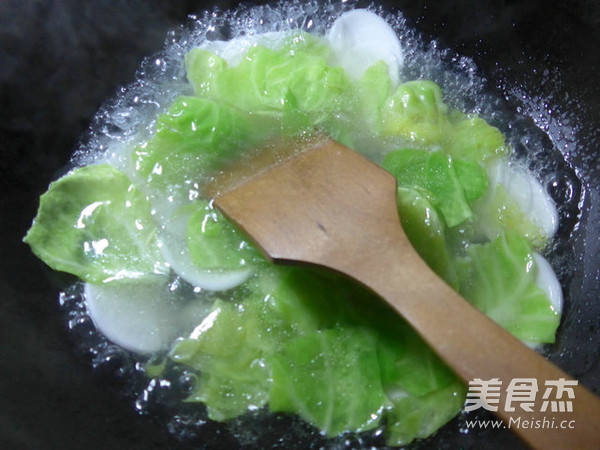 Rice Cake Soup with Beef Sauce and Cabbage Fenpi recipe