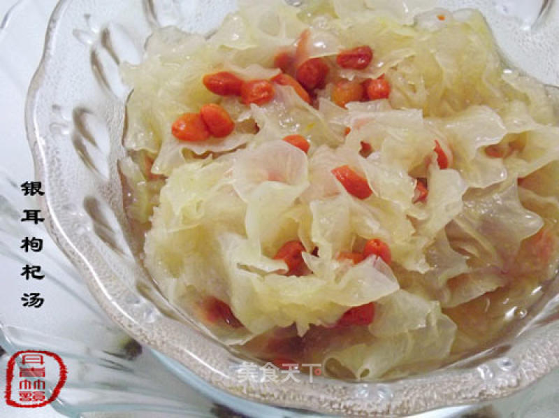 Tremella Wolfberry Soup recipe