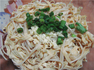 Dried Tofu Mixed with Enoki Mushrooms recipe