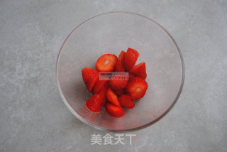 Lady in Pink Strawberry Rice Porridge recipe