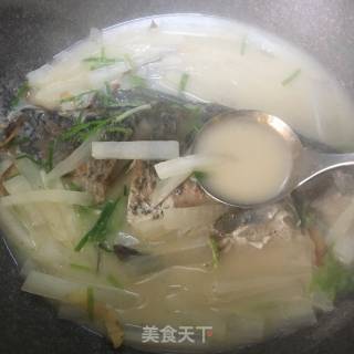 Crucian Carp Soup with Creamy Milk recipe