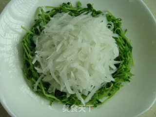 Radish Mixed with Bean Sprouts recipe