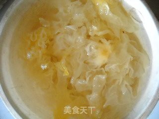 Banana Lily Tremella Soup recipe