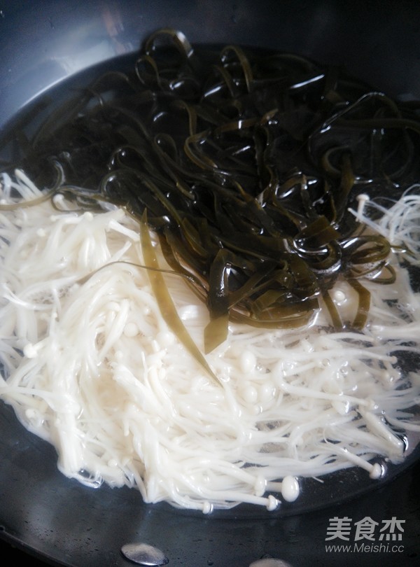 Golden Needles Mixed with Kelp Shreds recipe