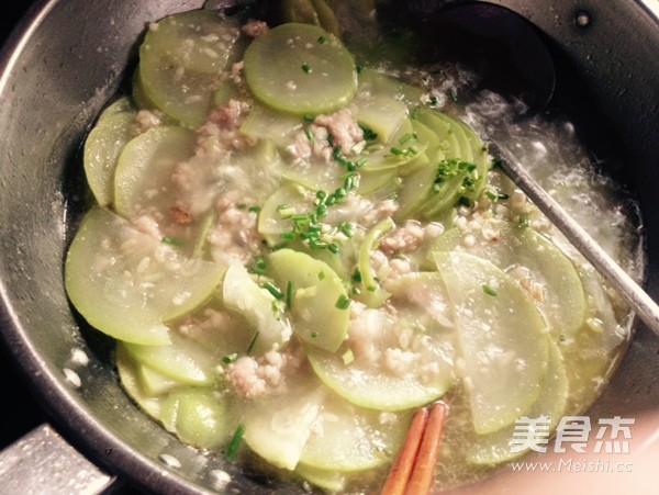 Cucumber Soup with Minced Meat recipe