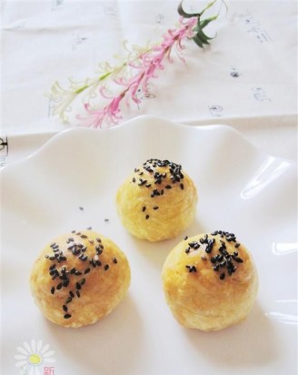 Su-style Meat Floss Moon Cakes recipe
