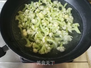 Stir-fried Cauliflower with Bacon recipe