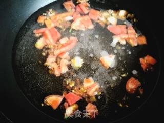 Tomato, Seaweed and Shrimp Skin Noodle Soup recipe