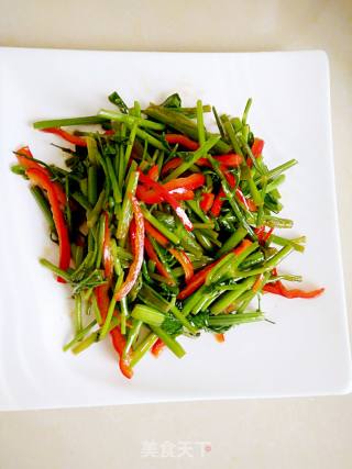 #春食野菜香# Stir-fried Shredded Pork with Wild Celery recipe