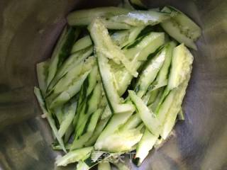 Shredded Chicken with Cucumber recipe