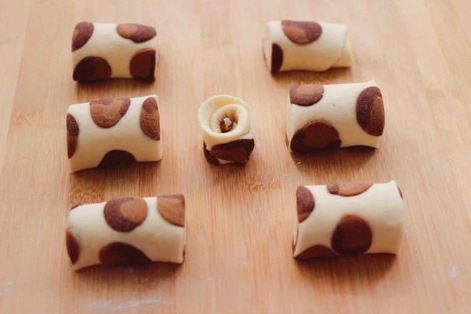 Leopard-patterned Buns recipe