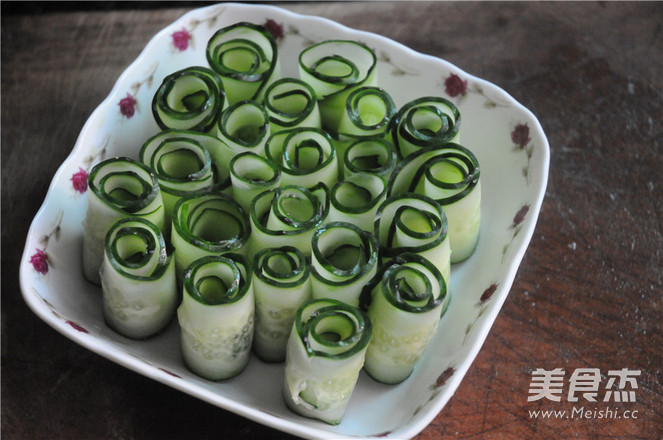 Cold Cucumber Roll recipe