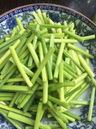 Stir-fried Pork with Leek Moss recipe