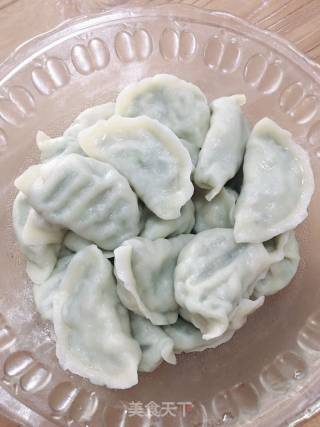 Cooked Pork Dumplings with Leeks recipe