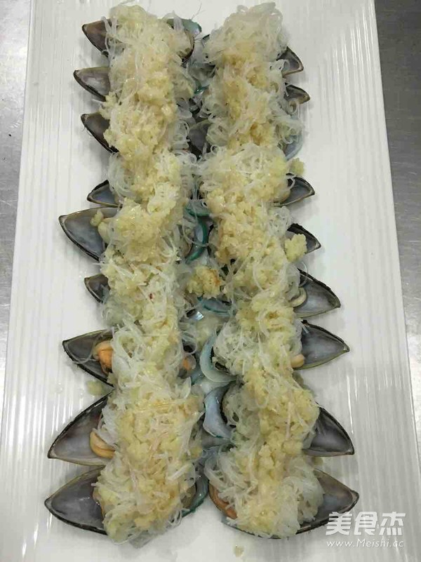 Mussels with Garlic recipe