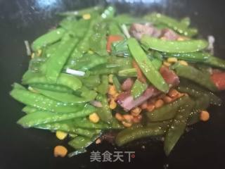 Stir-fried Snow Peas with Cured Chicken Drumsticks recipe