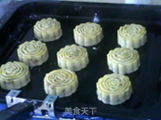 Nut Rose Moon Cake recipe