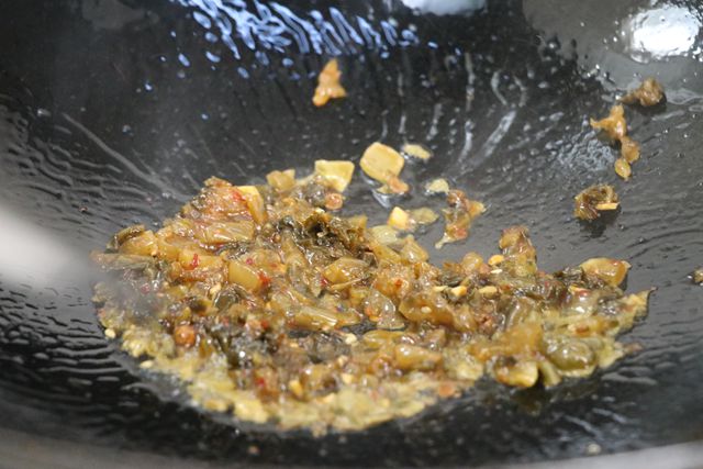 Sour and Spicy Shiitake Mushroom Konjac Chips recipe