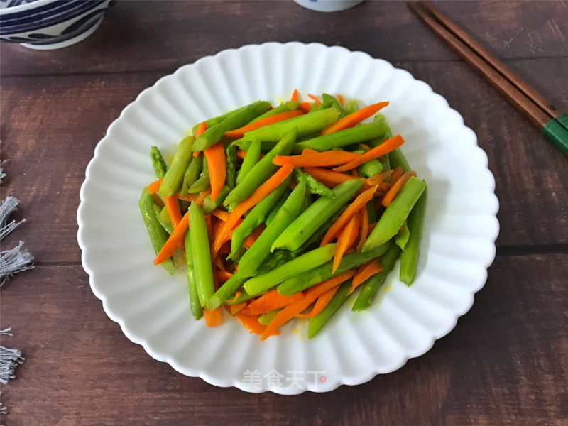 Stir-fried Asparagus with Carrots recipe