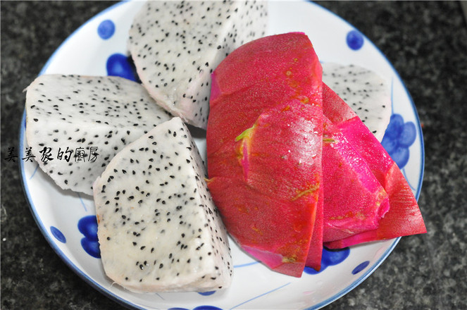 Dragon Fruit Towel Roll recipe