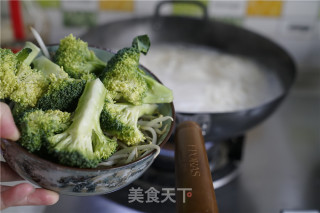 Soy Sauce Noodles with Lotus Root recipe