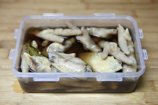 Braised Chicken Wings and Chicken Feet recipe