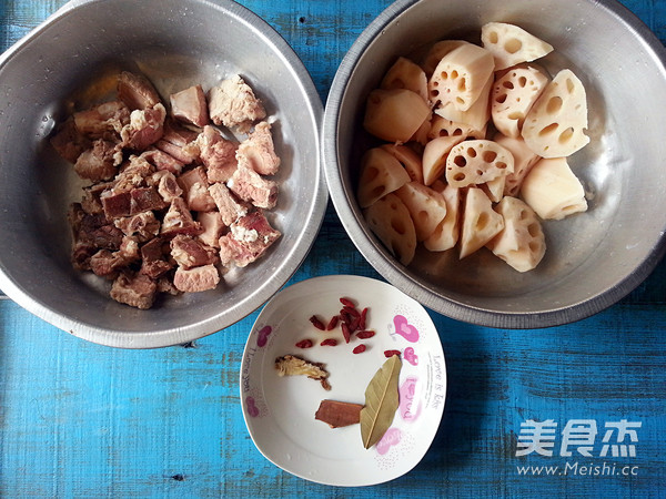 Lotus Root Pork Ribs Soup recipe