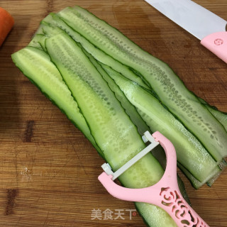 Cold Cucumber Rolls recipe