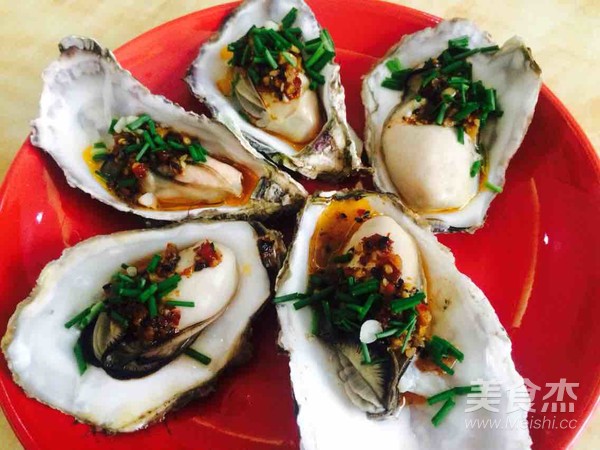 Steamed Oysters with Garlic Chili Sauce recipe