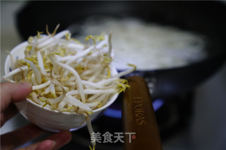 Sauerkraut Pork Intestine Wide Noodles recipe