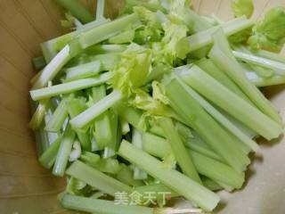 Fried Hakka Tofu with Celery and Pork Slices recipe