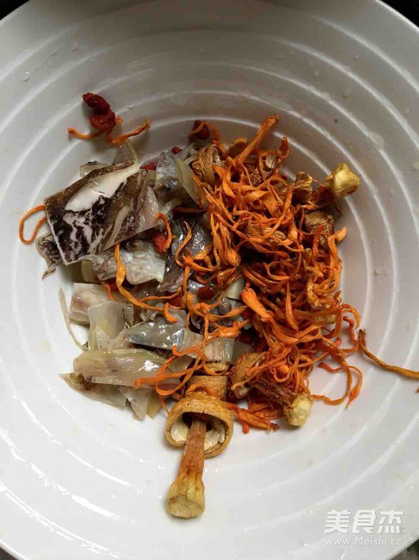 Agaricus Mushroom and Dried Cuttlefish Pork Ribs Soup recipe
